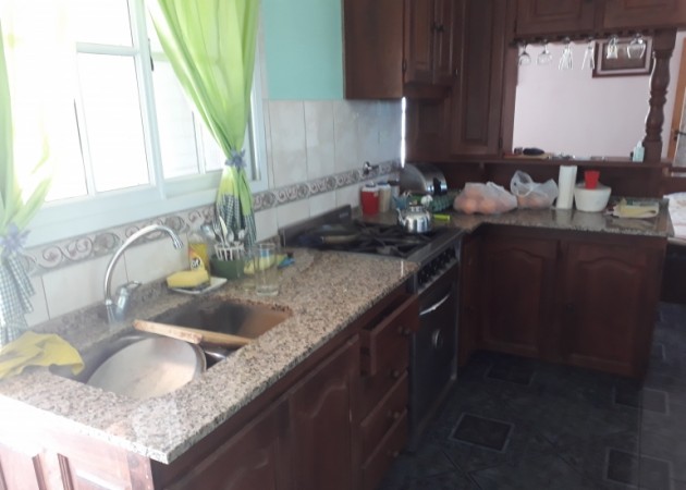 VENDO EXCELENTE CASA EN PRIMERO DE MAYO!!!