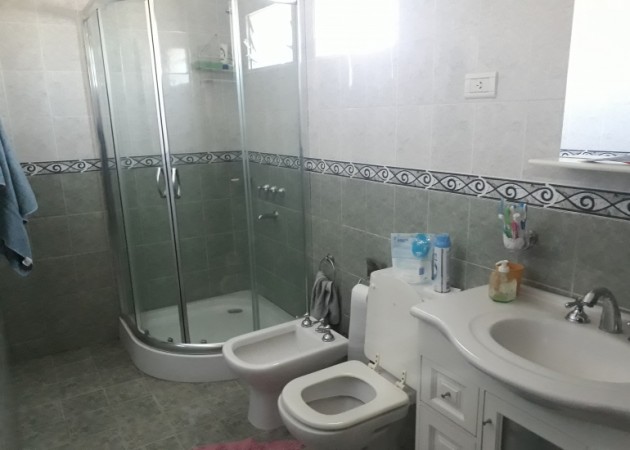 VENDO EXCELENTE CASA EN PRIMERO DE MAYO!!!