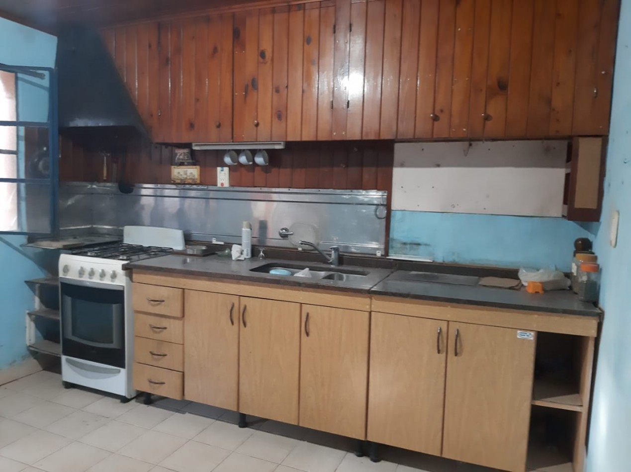 VENDO CASA EN VILLA ELISA, MUY BUENA UBICACION