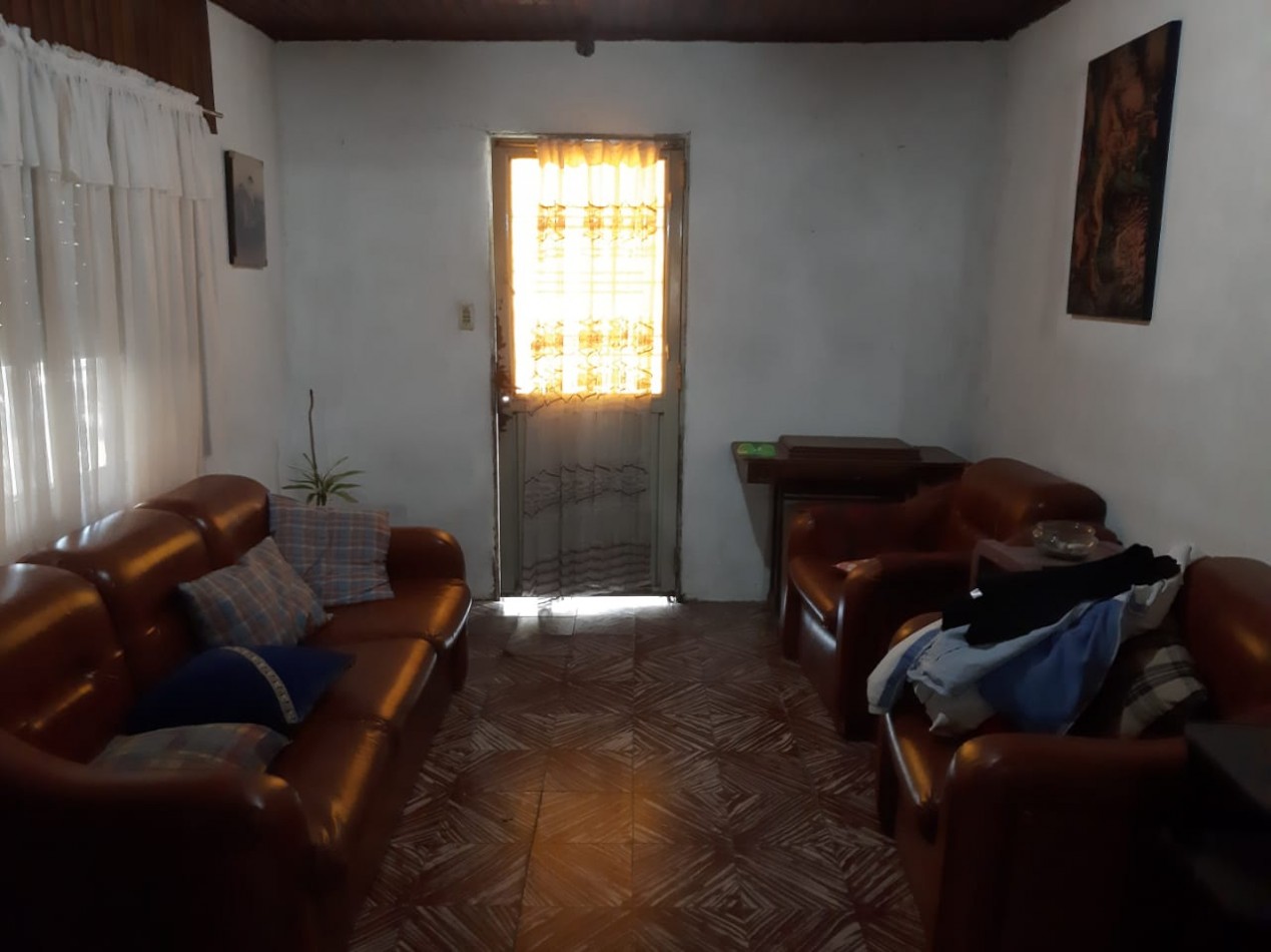 VENDO CASA EN VILLA ELISA, EXCELENTE UBICACION!!