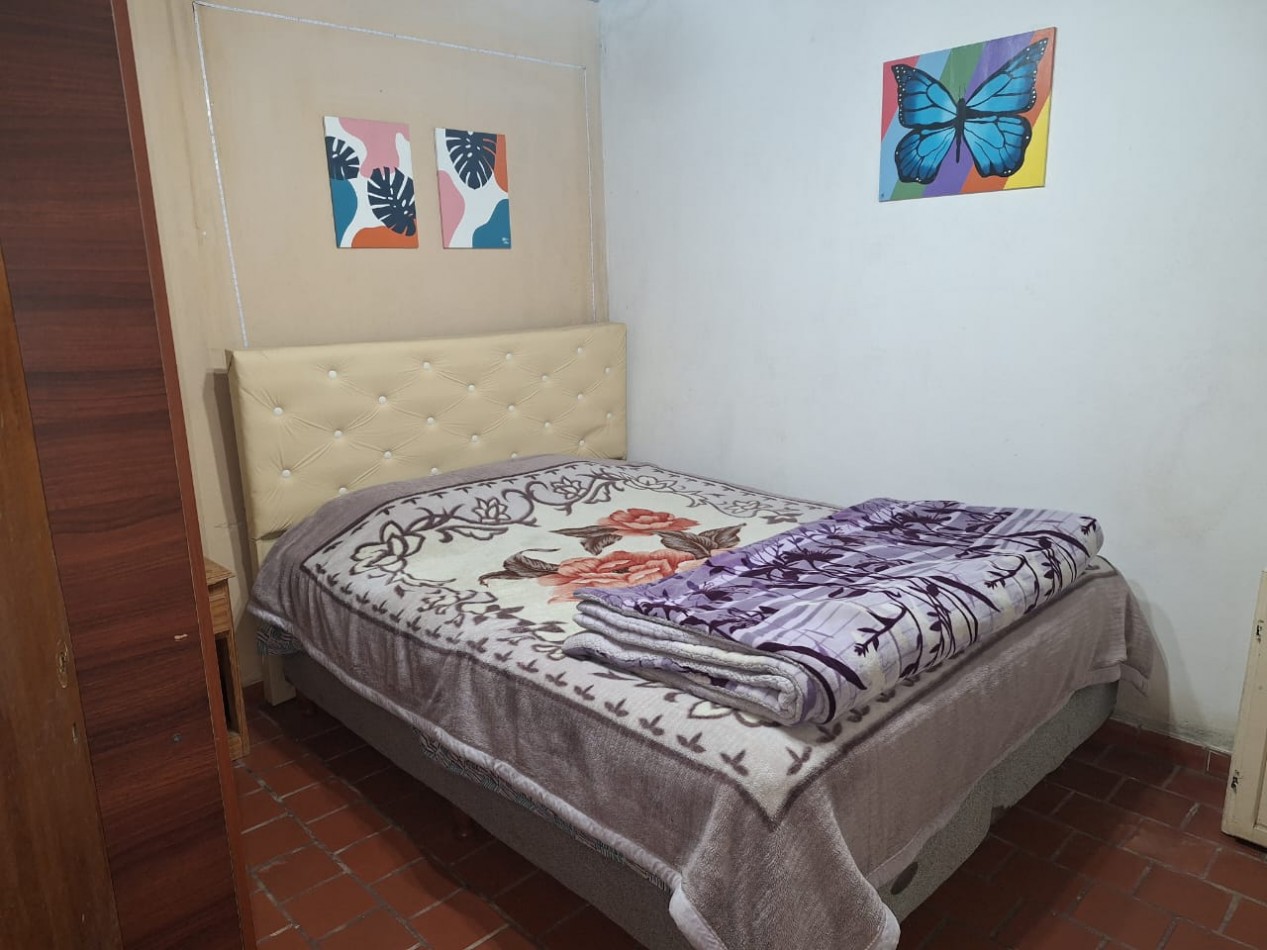 VENDO CASA EN VILLA ELISA, AMPLIA, MUY BUENA UBICACION!!