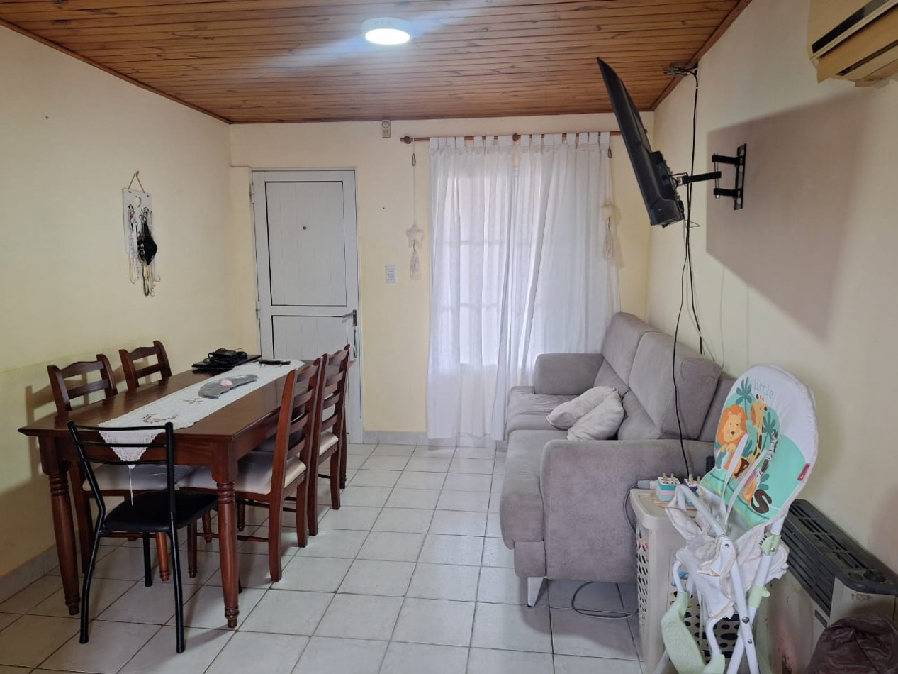 VENDO CASA EN VILLA ELISA, EXCELENTE UBICACION !!