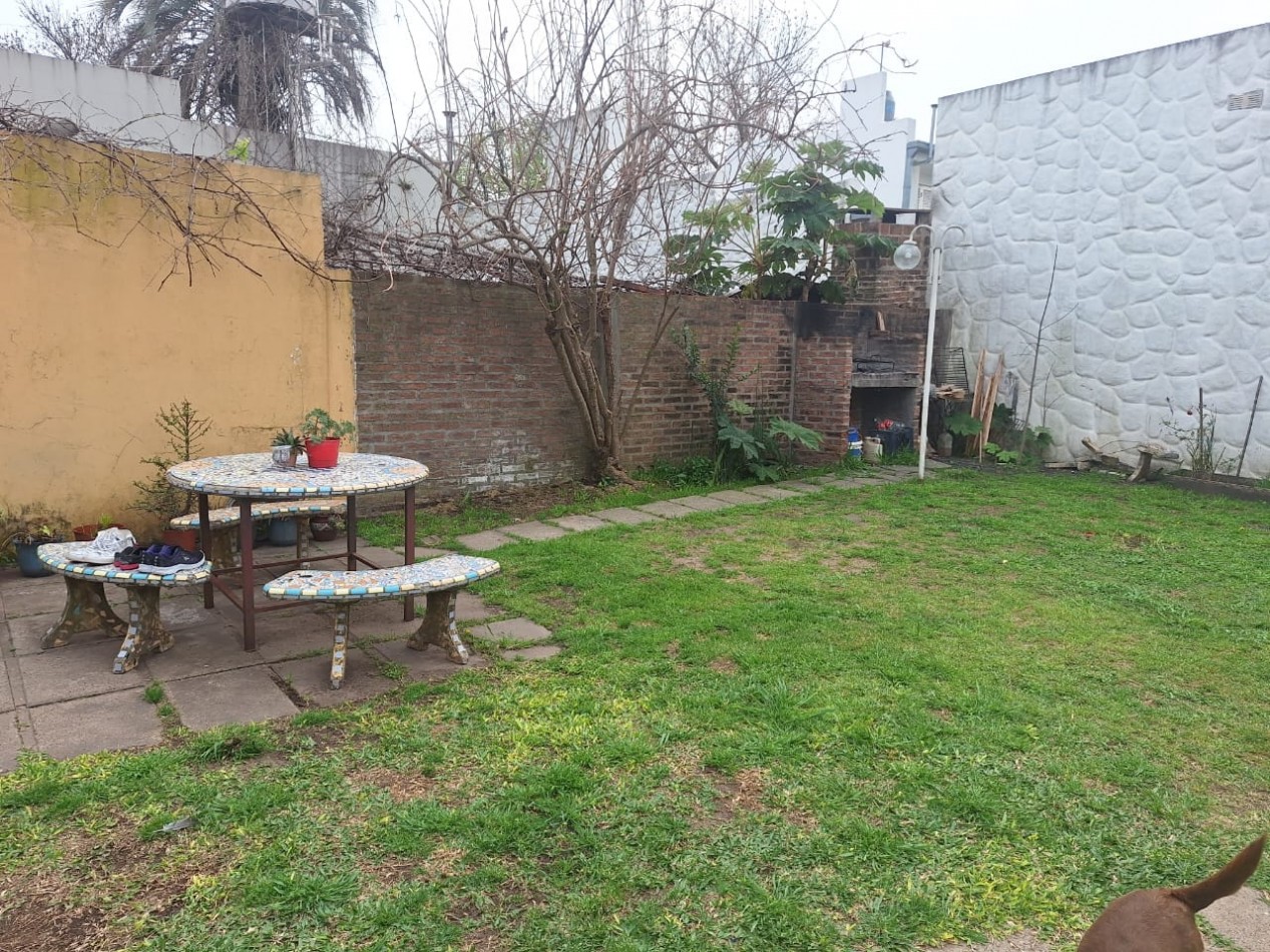 VENDO CASA EN VILLA ELISA, EXCELENTE UBICACION !!