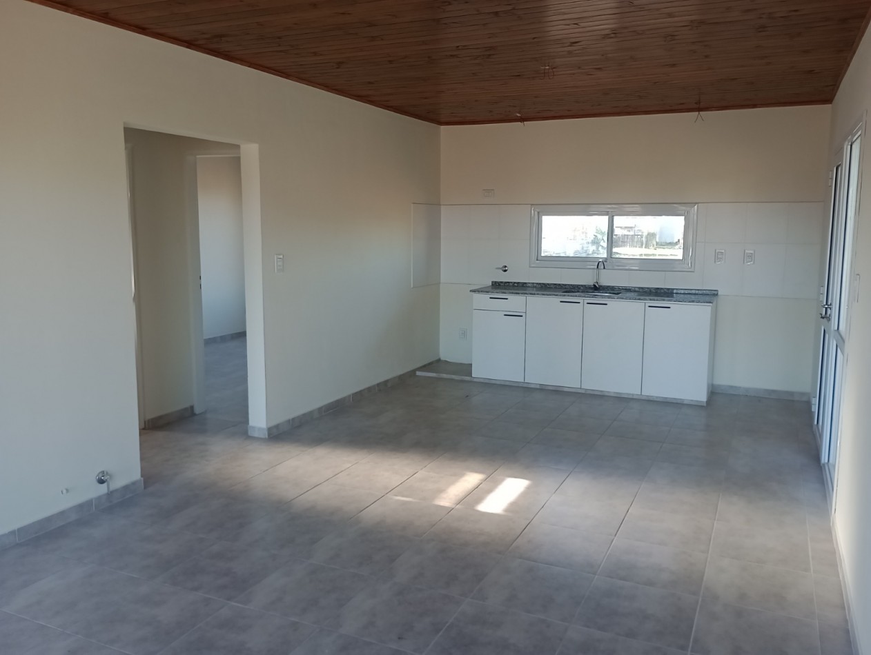 VENDO CASA A ESTRENAR EN VILLA ELISA!!!