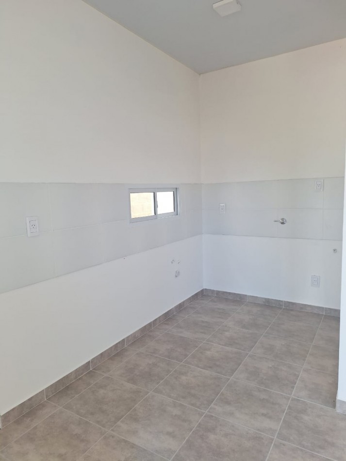 VENDO CASA A ESTRENAR EN VILLA ELISA!!