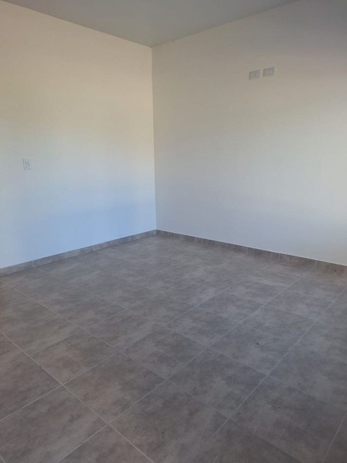 VENDO CASA A ESTRENAR EN VILLA ELISA!!