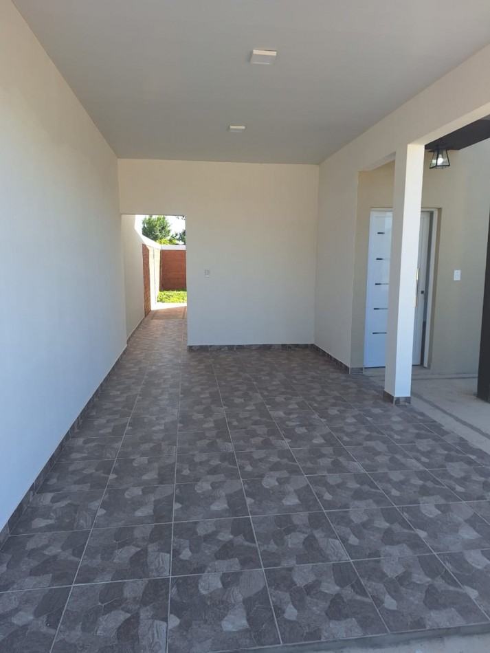 VENDO CASA A ESTRENAR EN VILLA ELISA!!