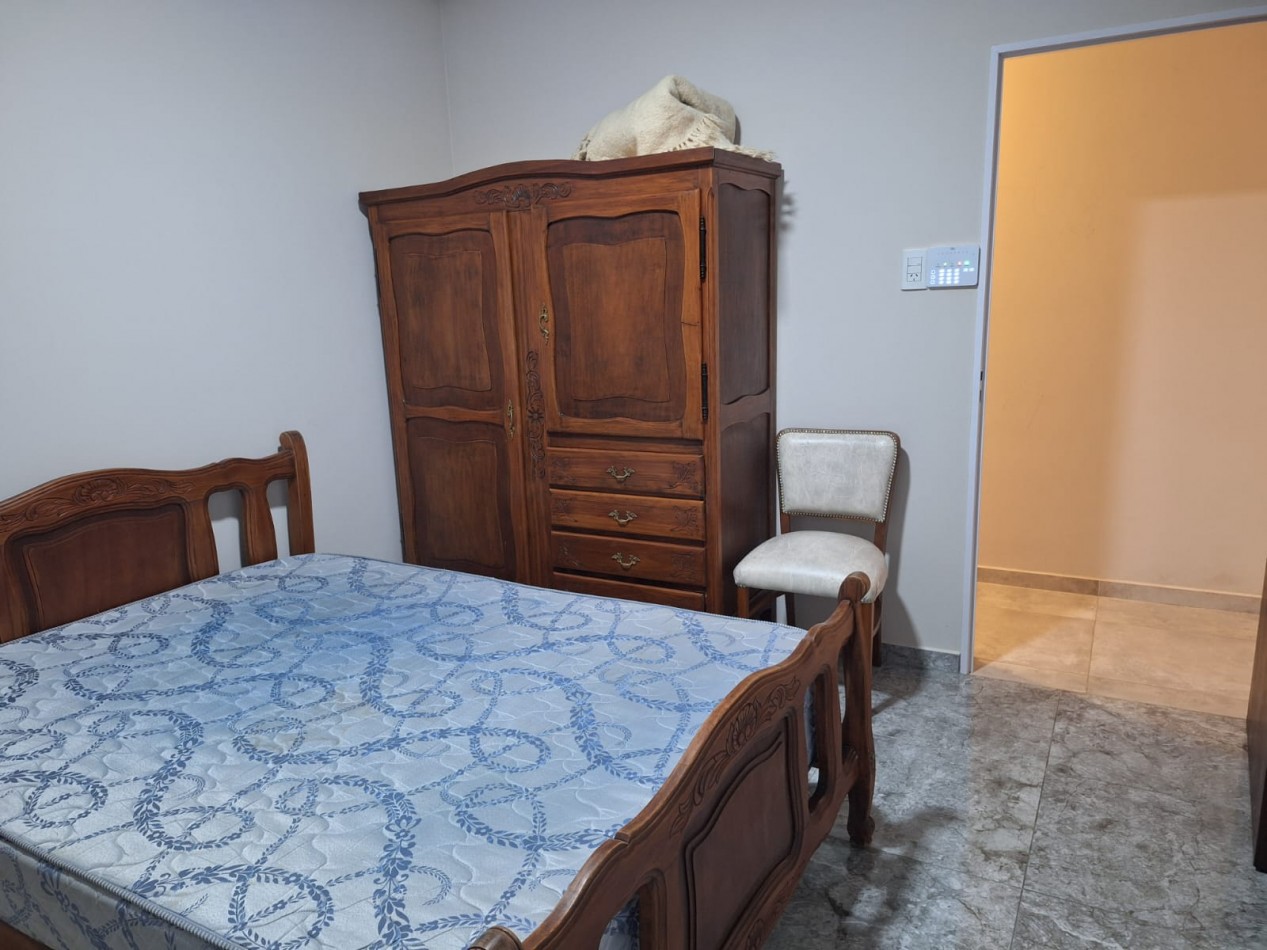 VENDO EXCELENTE CASA EN VILLA ELISA!!