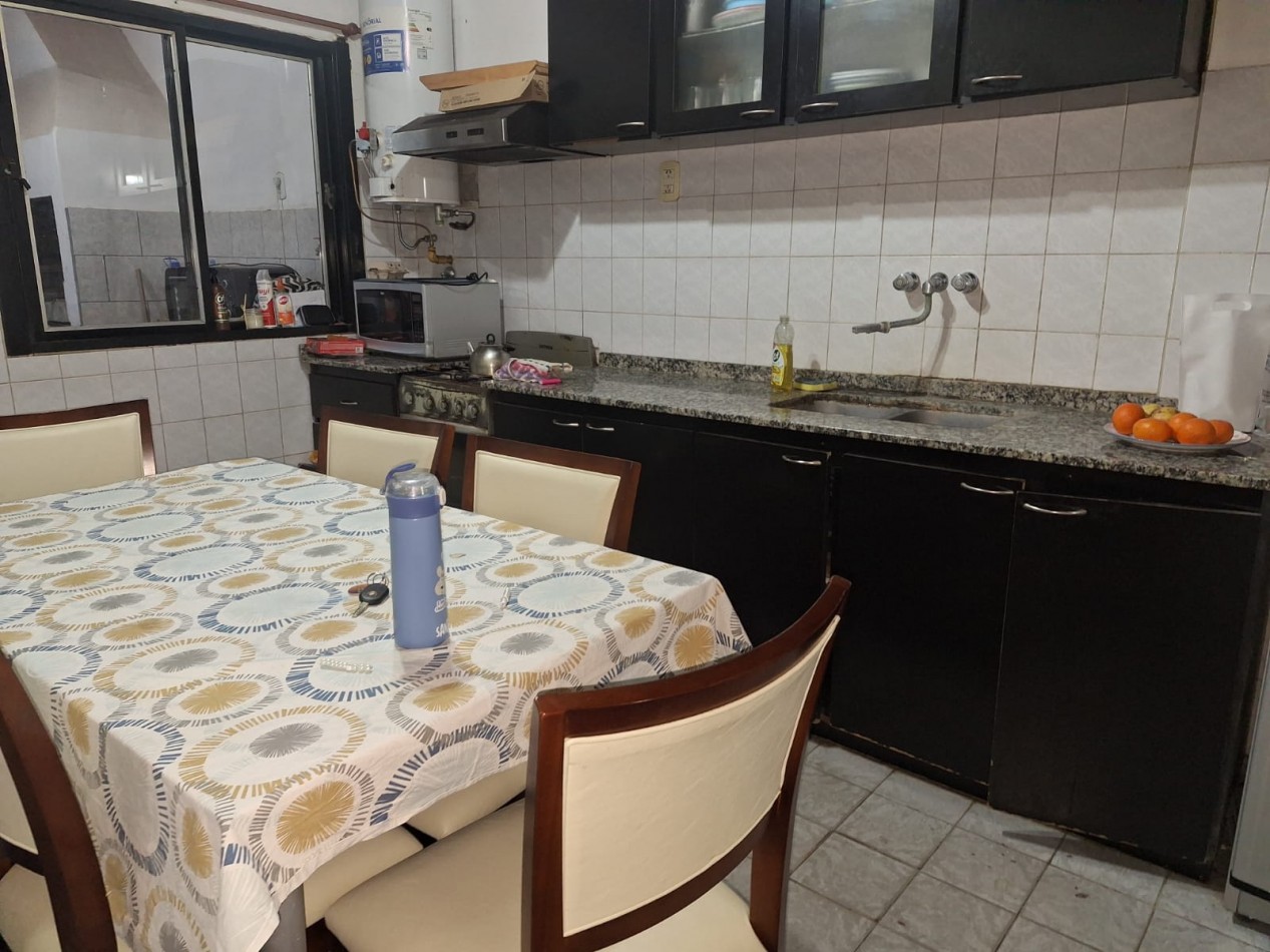 VENDO CASA CON LOCAL COMERCIAL EN VILLA ELISA!!!