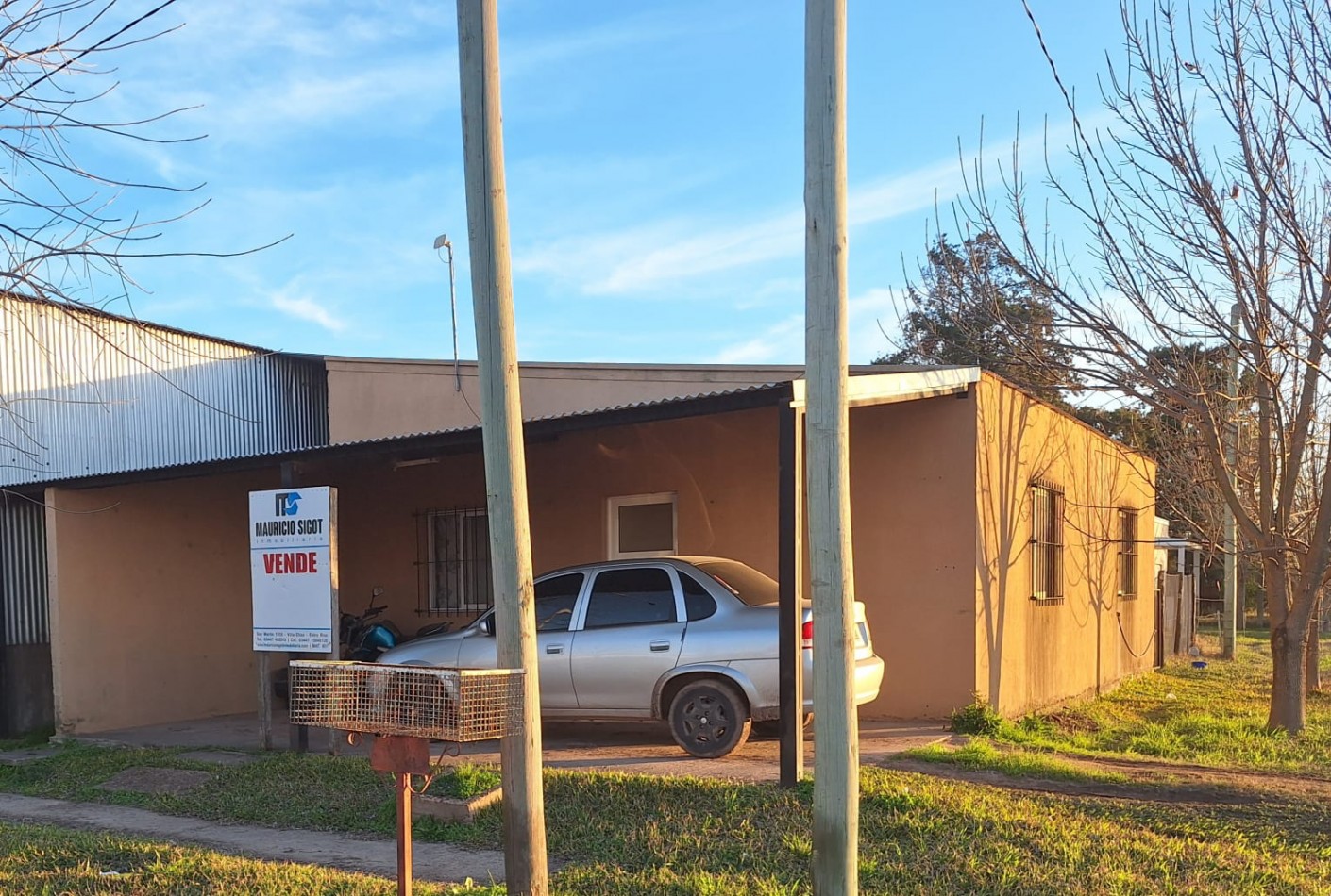 VENDO CASA CON TINGLADO EN 1 DE MAYO!!