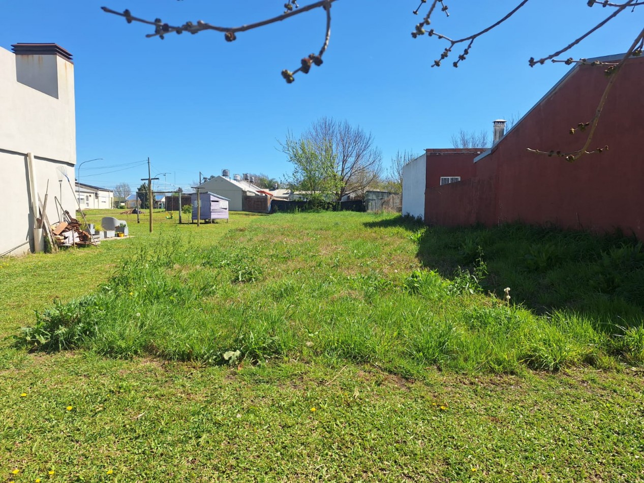 VENDO AMPLIO TERRENO EN VILLA ELISA!!