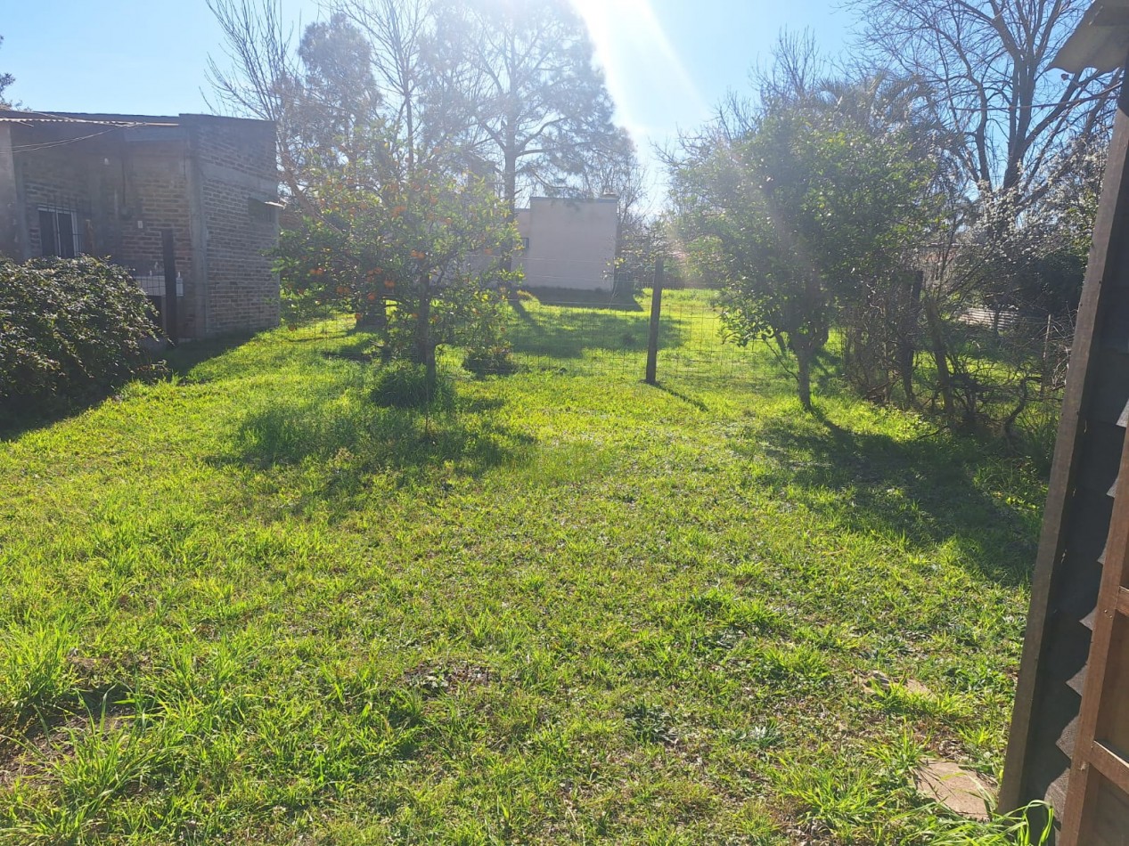 VENDO AMPLIA CASA EN VILLA ELISA, MUY LINDA UBICACION!!!