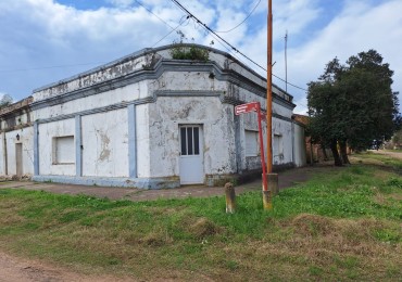 VENDO CASA EN LA CLARITA CON AMPLIO LOTE EN ESQUINA!!